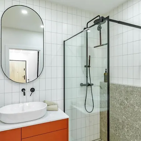 דירה Inthemiddle