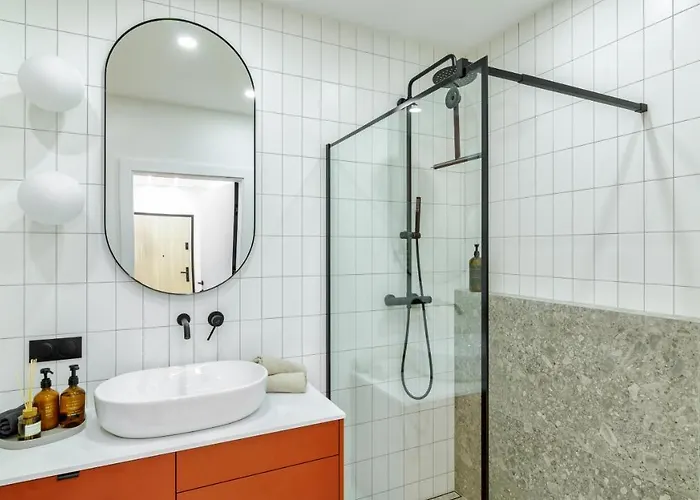 Apartment Inthemiddle